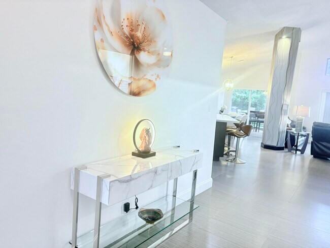 Foto del edificio - 1504 Lake Breeze Dr