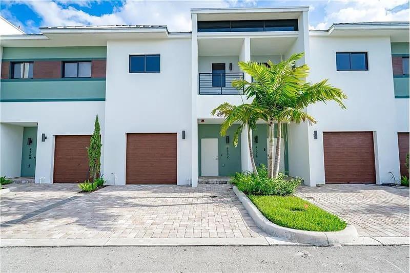 4372 NW 8th Ct, Plantation, FL 33317 Townhome Rentals in Plantation FL