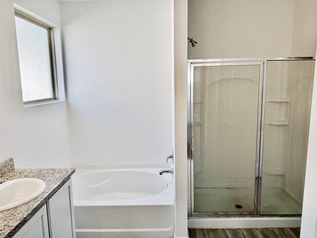 Building Photo - 41095 Merganser