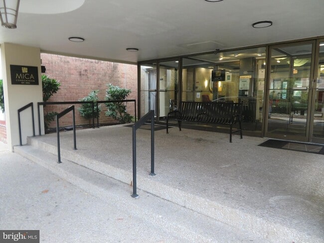 Foto del edificio - 1220 Blair Mill Rd
