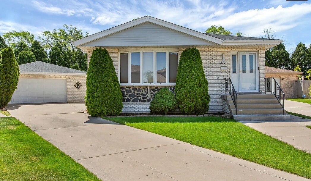 Primary Photo - 3721 N Normandy Ave