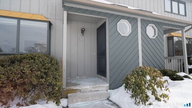 Building Photo - 147 Skyview Dr