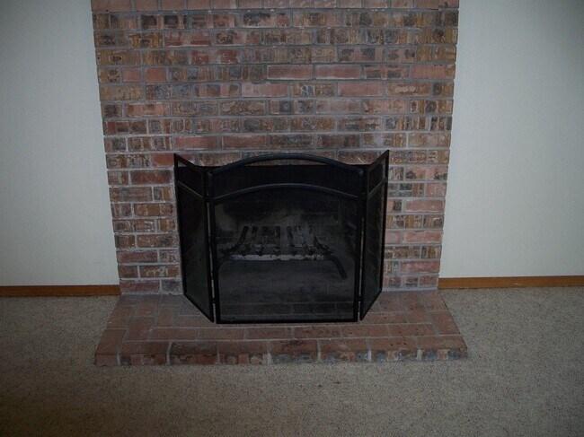 Building Photo - 16045 NW Somerset Drive ~ Classic Bethany ...