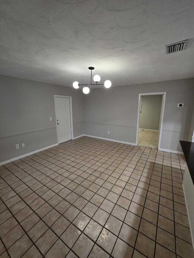 Sala de estar - 4271 Kent Ave