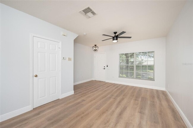 Building Photo - 1150 Vineland Pl