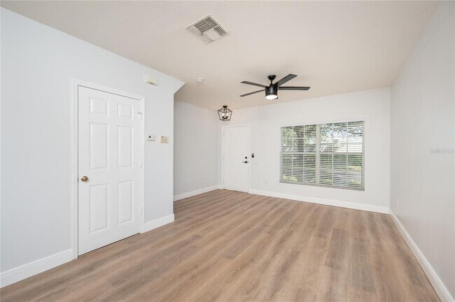 Foto del edificio - 1150 Vineland Pl