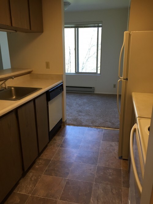 Building Photo - Brittany House - 2 bedrooms
