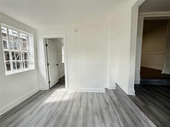 Foto del edificio - 5720 NW 23rd Ave