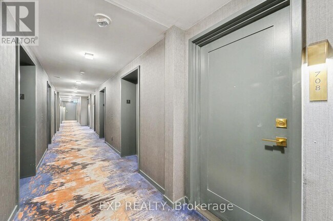 Photo du bâtiment - 50 Charles St E