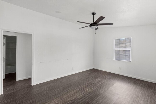 Building Photo - 4126 Paladino St