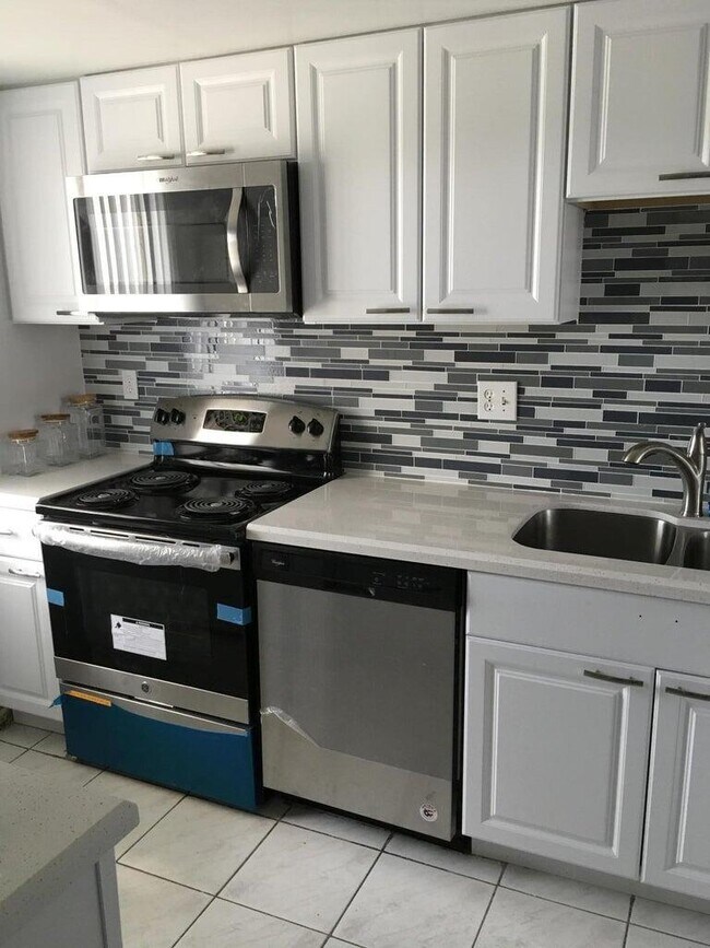 Foto del edificio - 2786 Tennis Club Dr