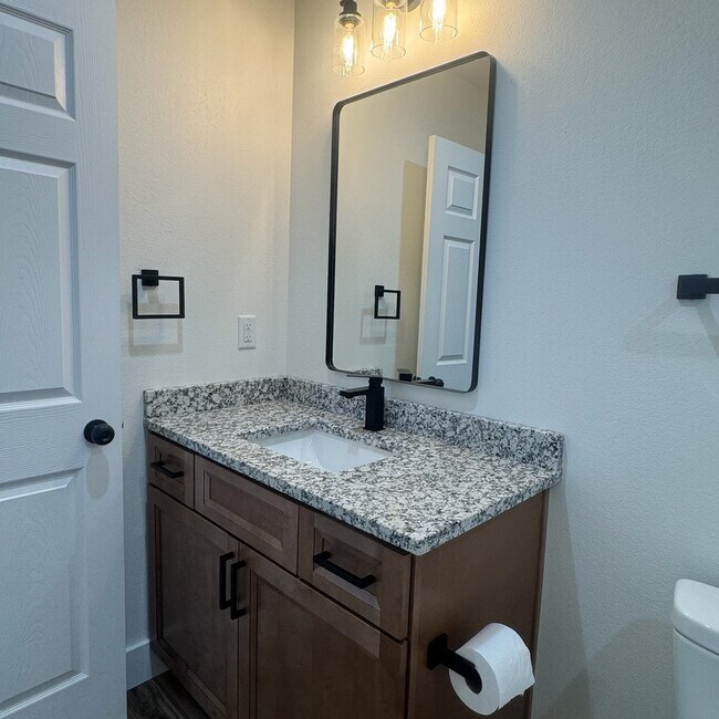 Foto del edificio - 238 Briar Ridge Dr