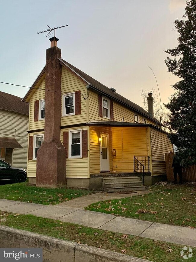 Building Photo - 334 Boulevard Ave