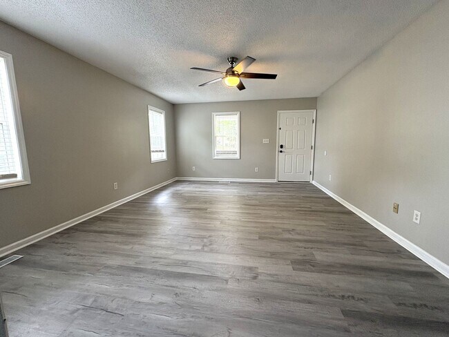 Foto del edificio - 105 Lonesome Wind Way