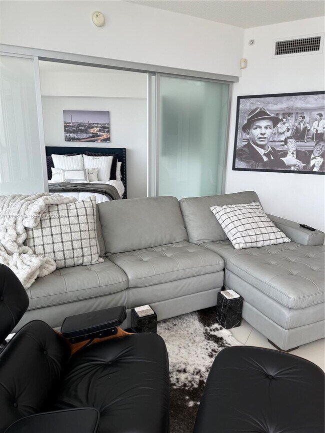 Foto del edificio - 1750 N Bayshore Dr