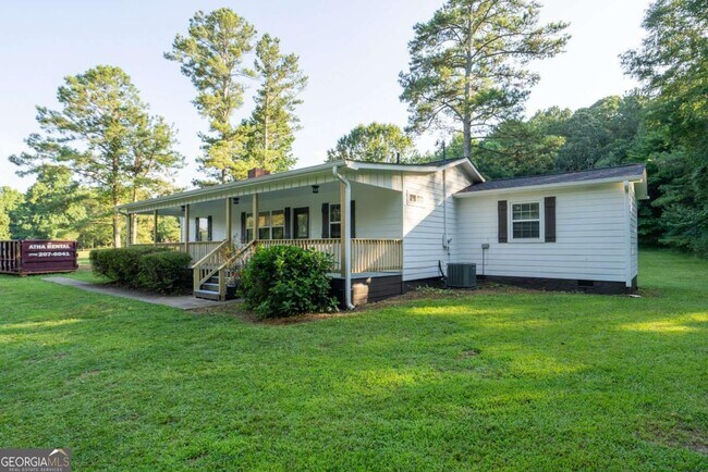 Foto del edificio - 3322 Dewey Hogan Rd