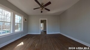 Foto del edificio - 538 Kayton Ave