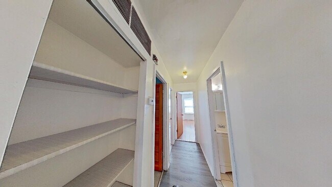Foto del edificio - 6335 Tulip St