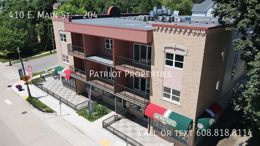 Primary Photo - 410 E Main St