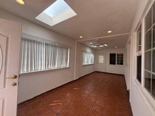 Building Photo - Charming 3-Bedroom Home with 2-Car Garage in Chula Vista