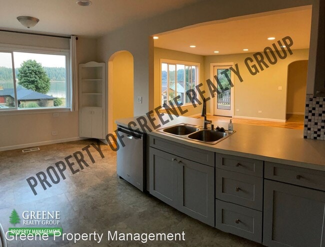 Building Photo - 2 br, 2 bath House - 3124 Madrona Beach Rd...
