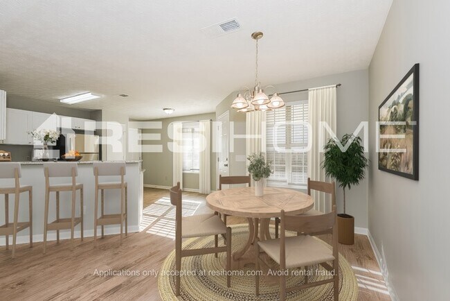 Building Photo - 1841 Killarney Dr SW