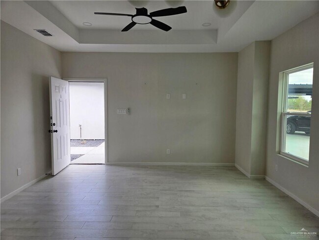 Foto del edificio - 13 E Royal Palm Dr