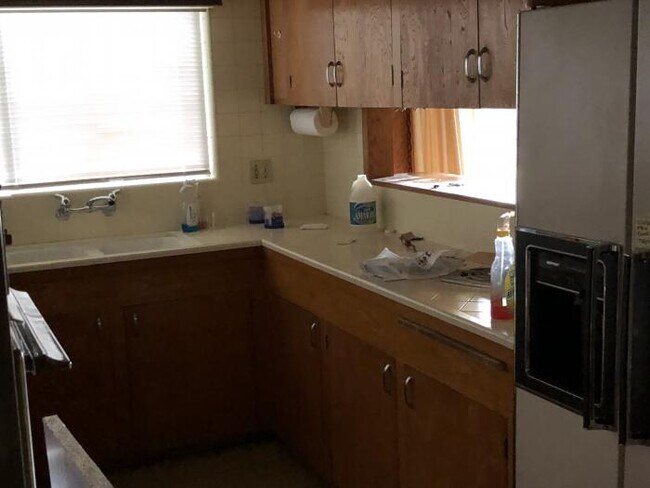 Foto del edificio - 2 bedroom in Costa Mesa CA 92627