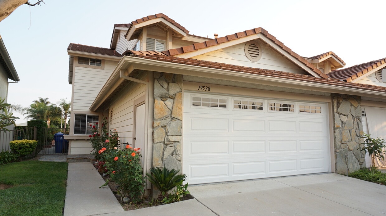 Foto principal - 19538 Crystal Ridge Ln