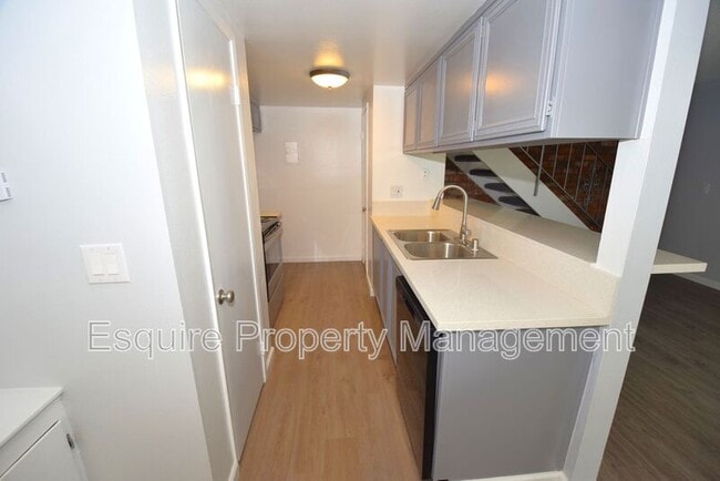 Building Photo - 644 Paseo La Perla