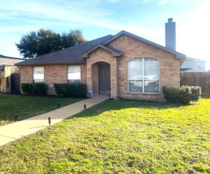 Foto principal - Beautifully Designed Home – Available for ...