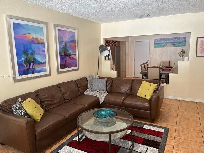 Building Photo - 575 NW 33rd St