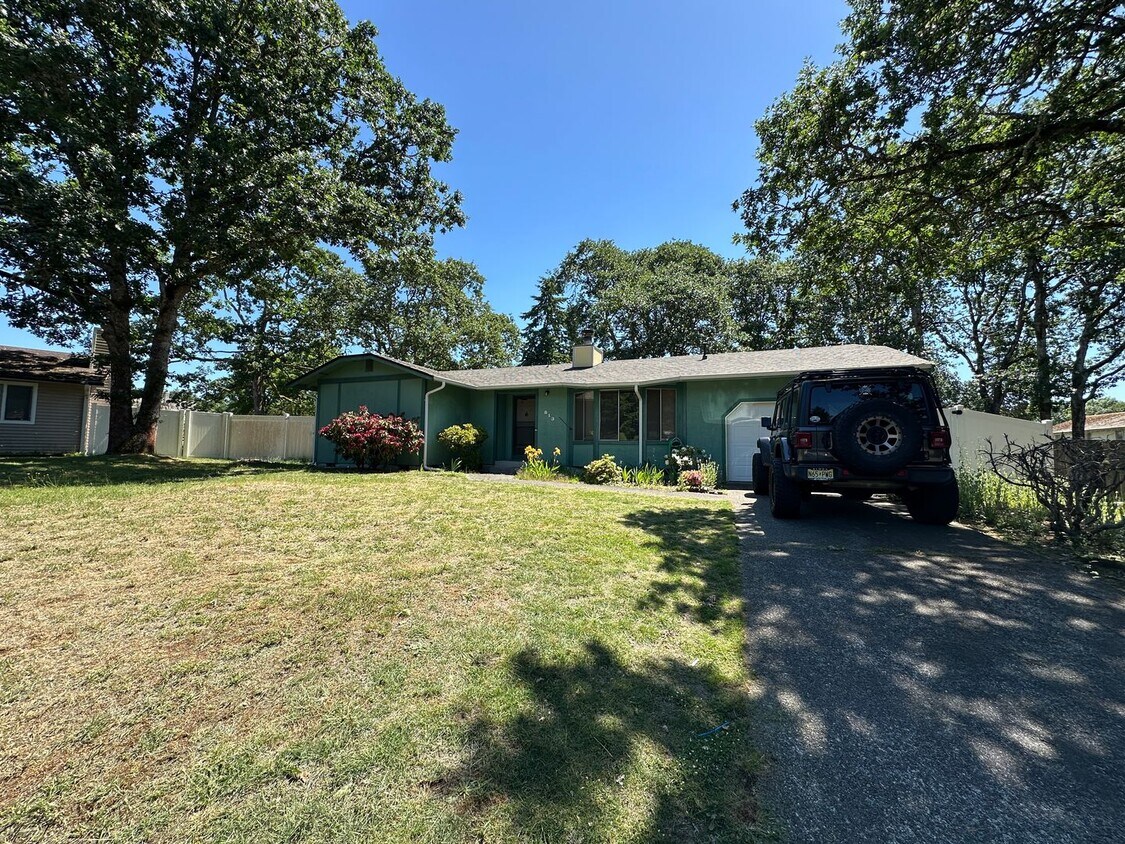Foto principal - 813 Haskell Ct