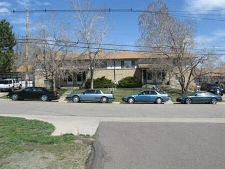 Primary Photo - 5880 Miller St