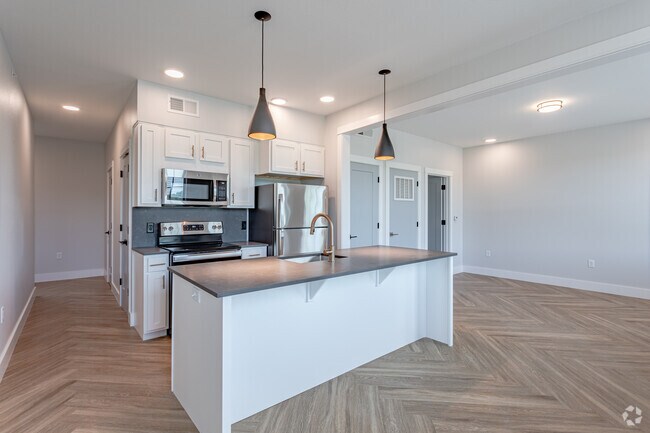 1HAB, 1BA - 732 ft² - Truesdale Building @ Johnson Square