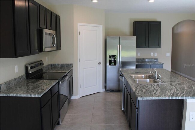 Foto del edificio - 16824 Harvest Moon Way