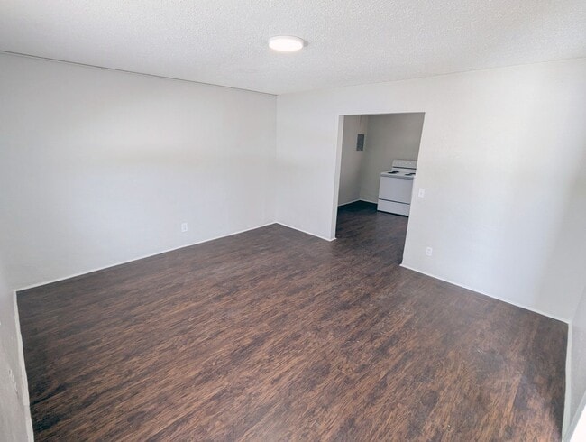 Foto del edificio - 506-512 Northwood Road