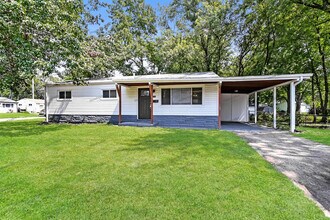 Building Photo - 1200 S Waterford Dr
