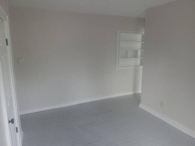 Foto del edificio - 1.0 bedroom in Richmond Indiana 47374