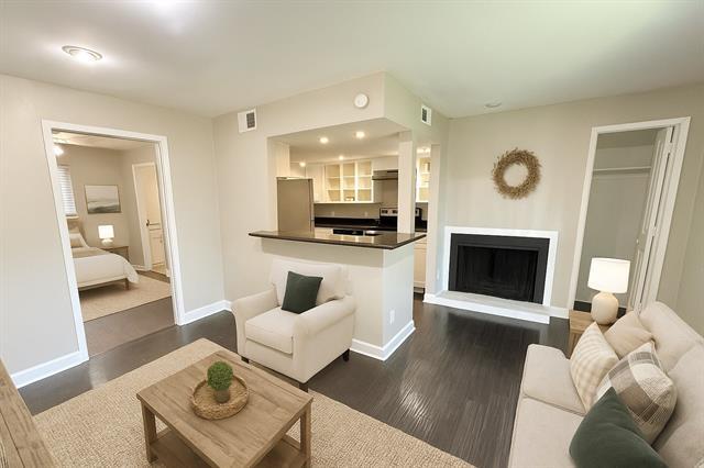 Foto del edificio - 4023 N Hall St