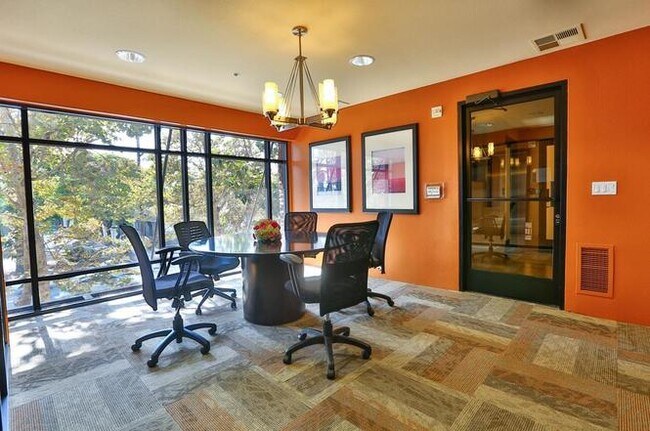 Foto del edificio - 1060 S 3rd St