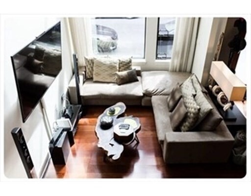 Foto del edificio - 735 Harrison Ave