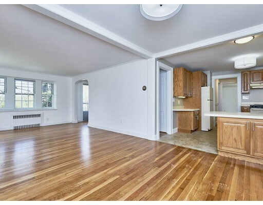 Primary Photo - 315 Mill St