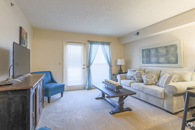 1 HAB, 1 BA - 732 ft² - West Hampton Park Apartment Homes