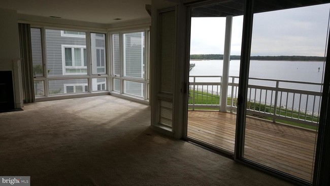 Foto del edificio - 821 Oyster Cove Dr