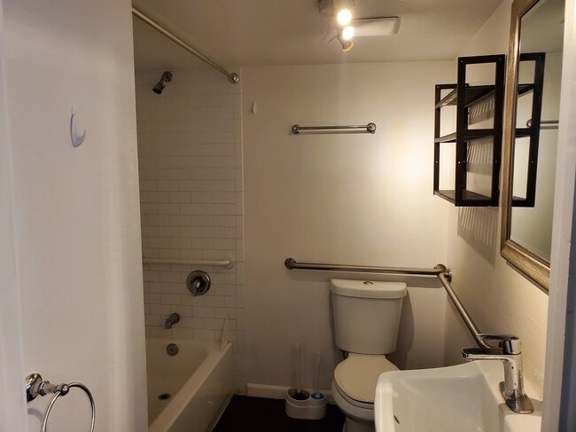 Foto del edificio - 1534 W Pierce St