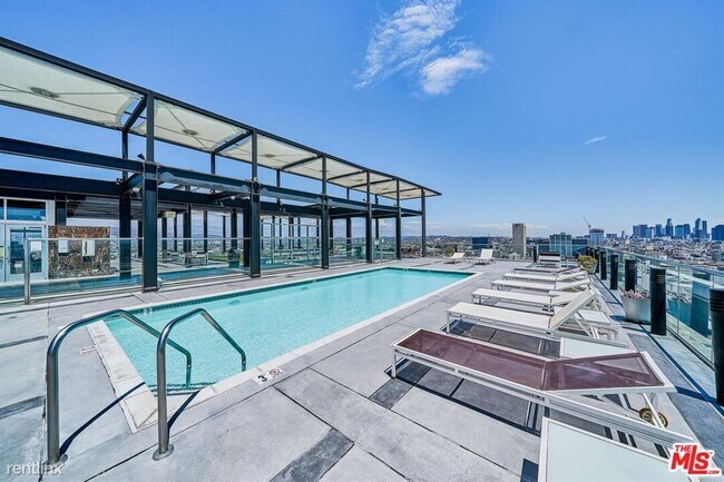 Building Photo - 2 br, 2.5 bath Condo - 3810 Wilshire Blvd ...