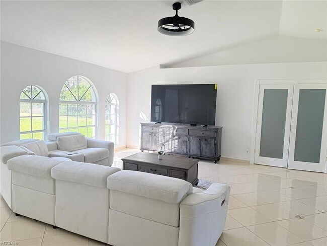 Building Photo - 4745 26th Ave SE