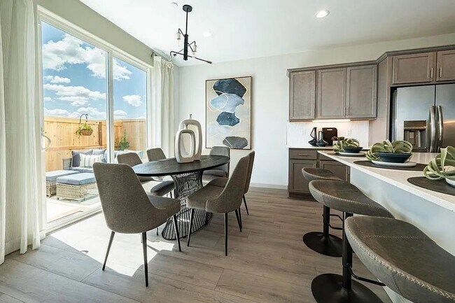 Foto del edificio - Beautiful 3-Bed, 2.5-Bath in Tesoro Viejo