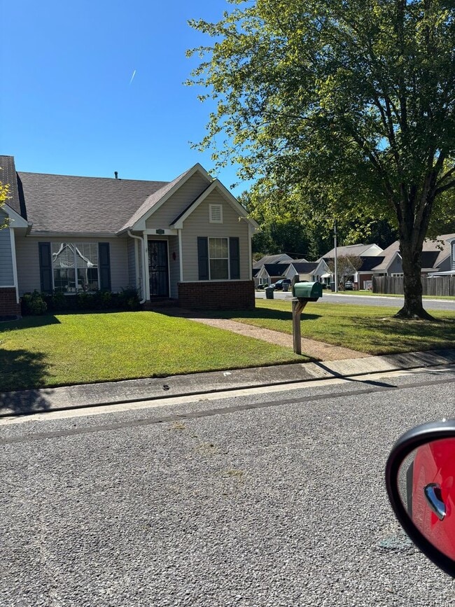 Building Photo - 5527 Ginners Dr